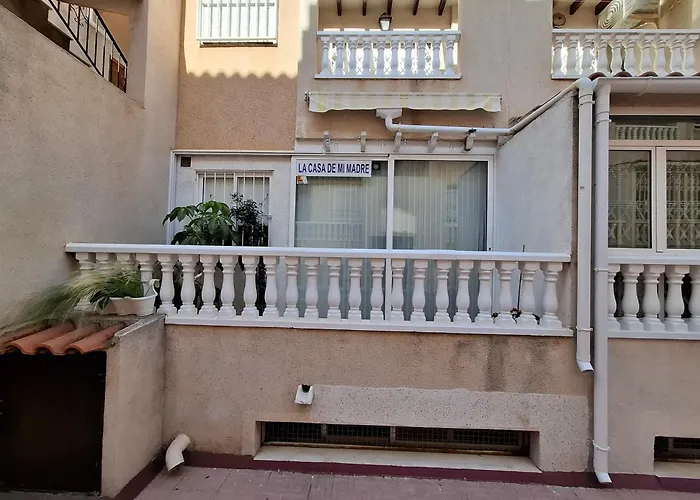 La Casa De Mi Madre - 2 Bed Flat In The Heart Of Torrevieja